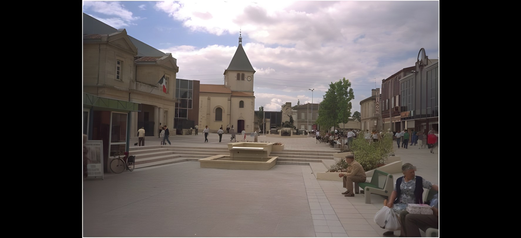 PLACE MAIRIE Pessac